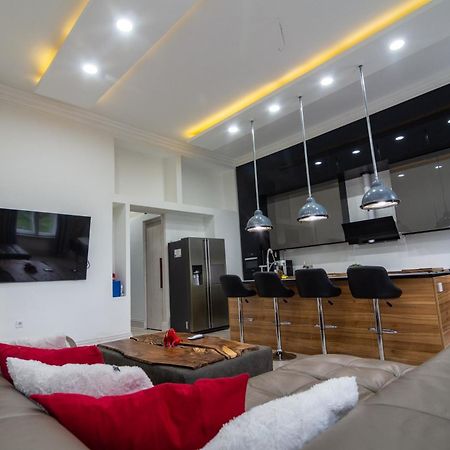 Tower Szeged Belvarosi Exkluziv Panoramas Apartman - Free Parking Exterior photo
